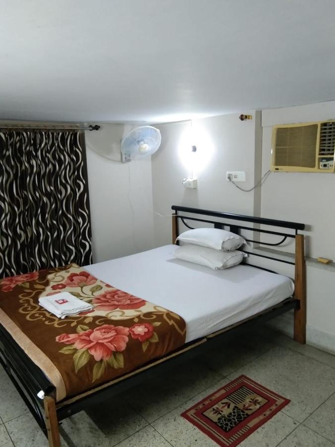 Lake Land Guest House Calcutta Buitenkant foto