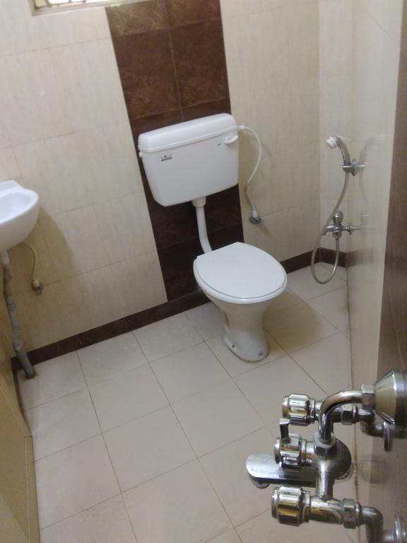 Lake Land Guest House Calcutta Buitenkant foto